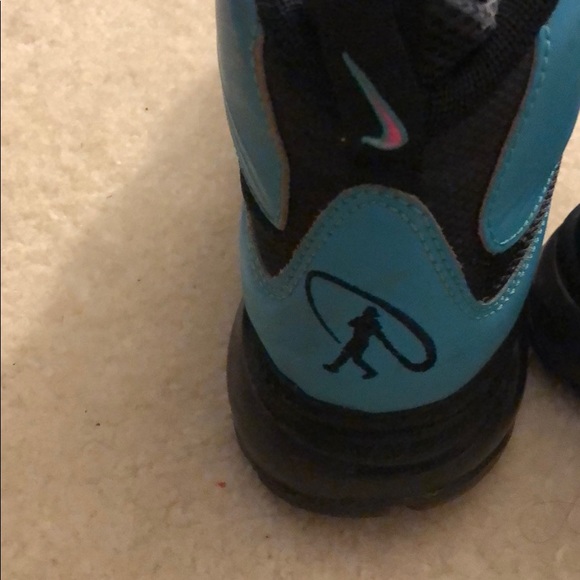 Nike Blue Sneakers - Picture 4 of 7